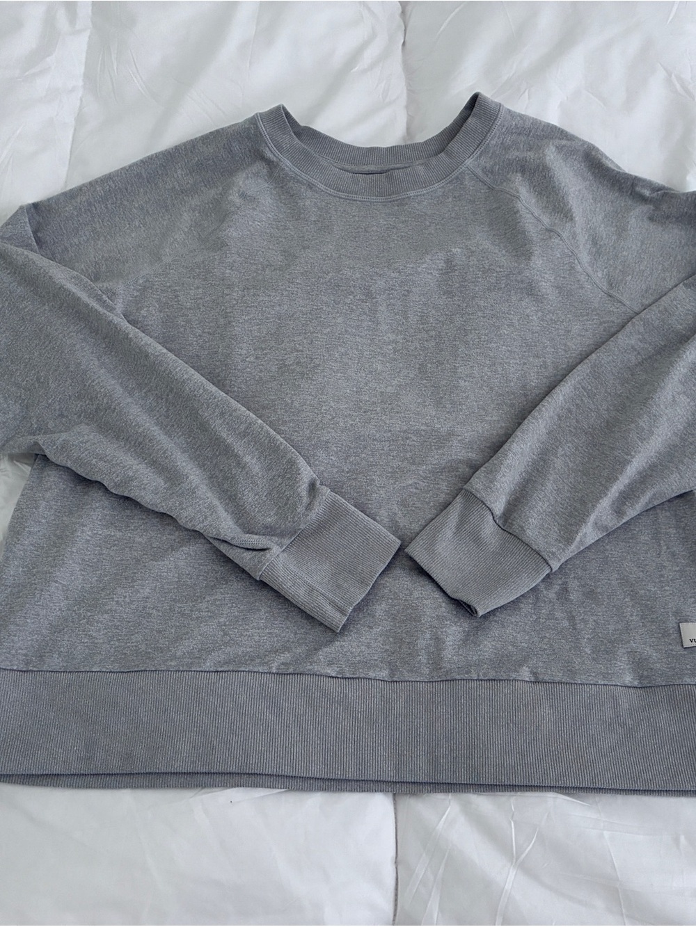 Vuori Grey Pullover – Size Medium - excellent condition
